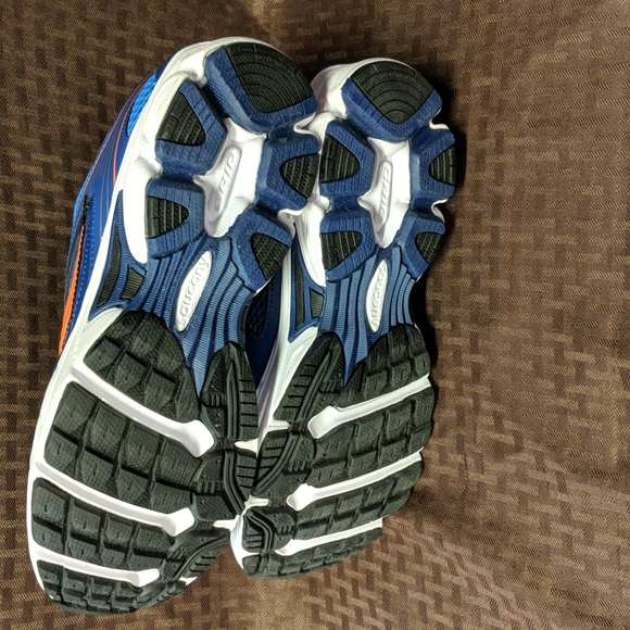 Saucony - Picture 11 of 13